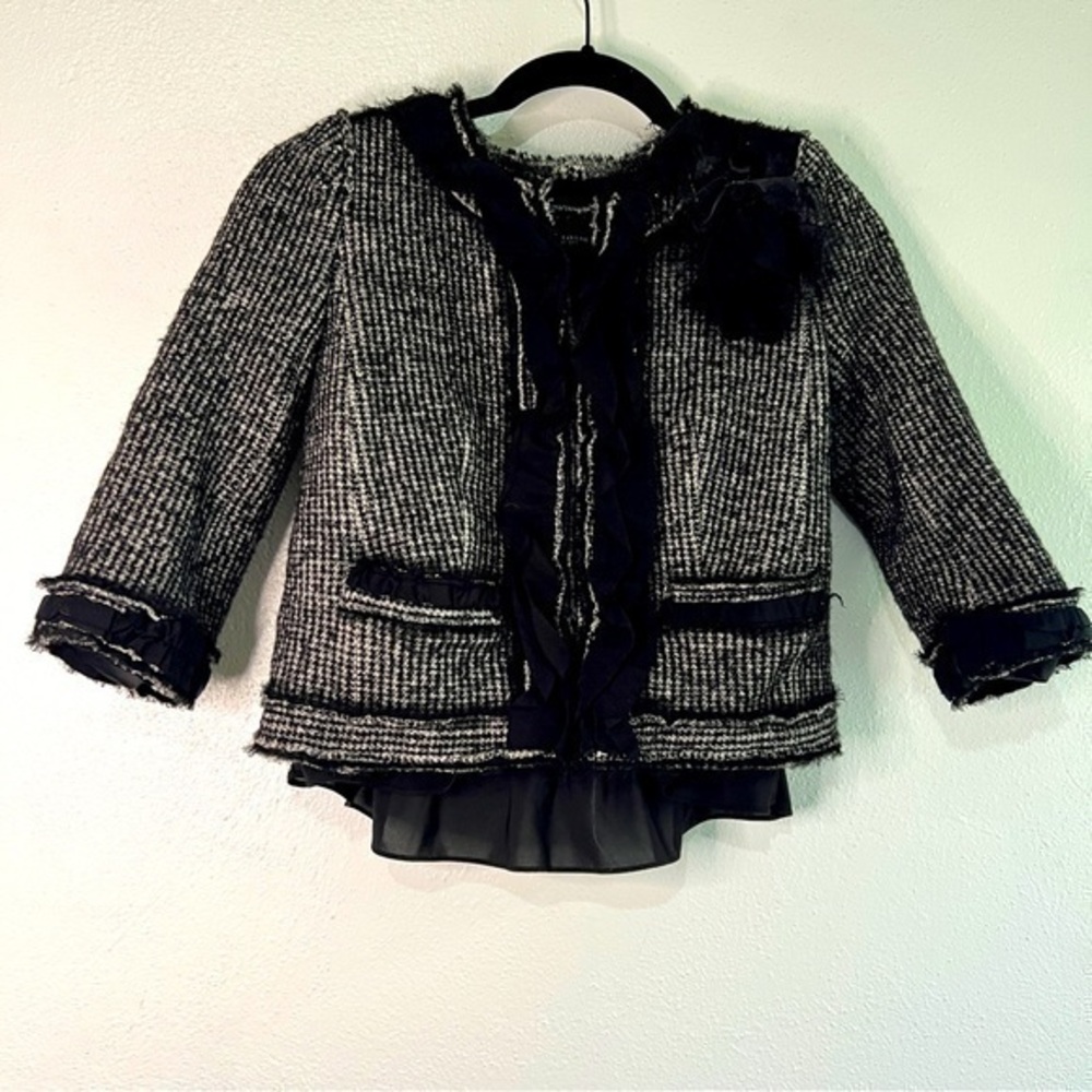 Ann Taylor fringed & ruffled tweed suit jacket. Sz 4. Preowned. EUC.